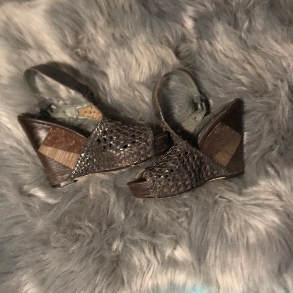 Sam Edelman size 6 brown wedges